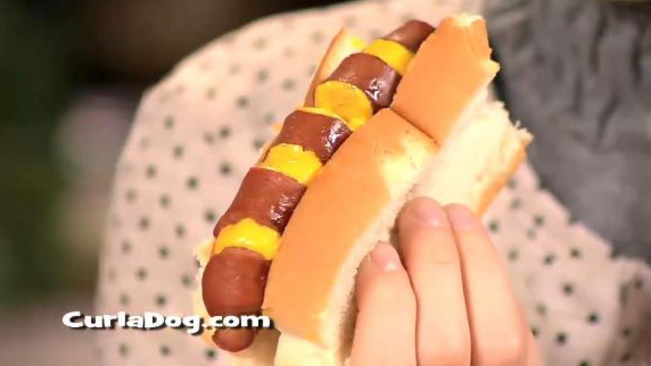 BRAND NEW Curl-A-Dog Spiral Hot Dog Slicer Set 